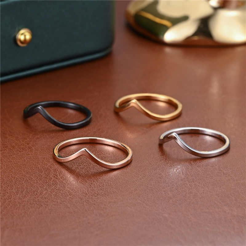 Minimalist Irregular Chevron V - огляд і ціна Minimalist Ring Stackable