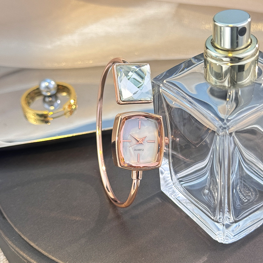 Cross-border new big diamond E - огляд і ціна Jewelry Watches Vintage